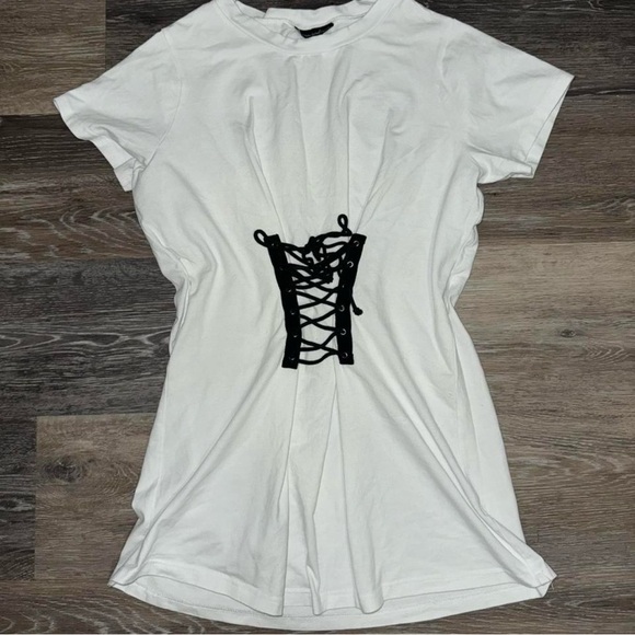 Alison Andrews White TShirt with Black Lace Up Front - Size Large - Picture 1 of 3